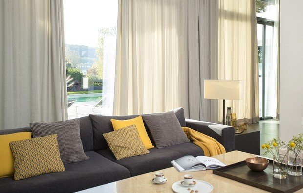 Official Somfy curtain application